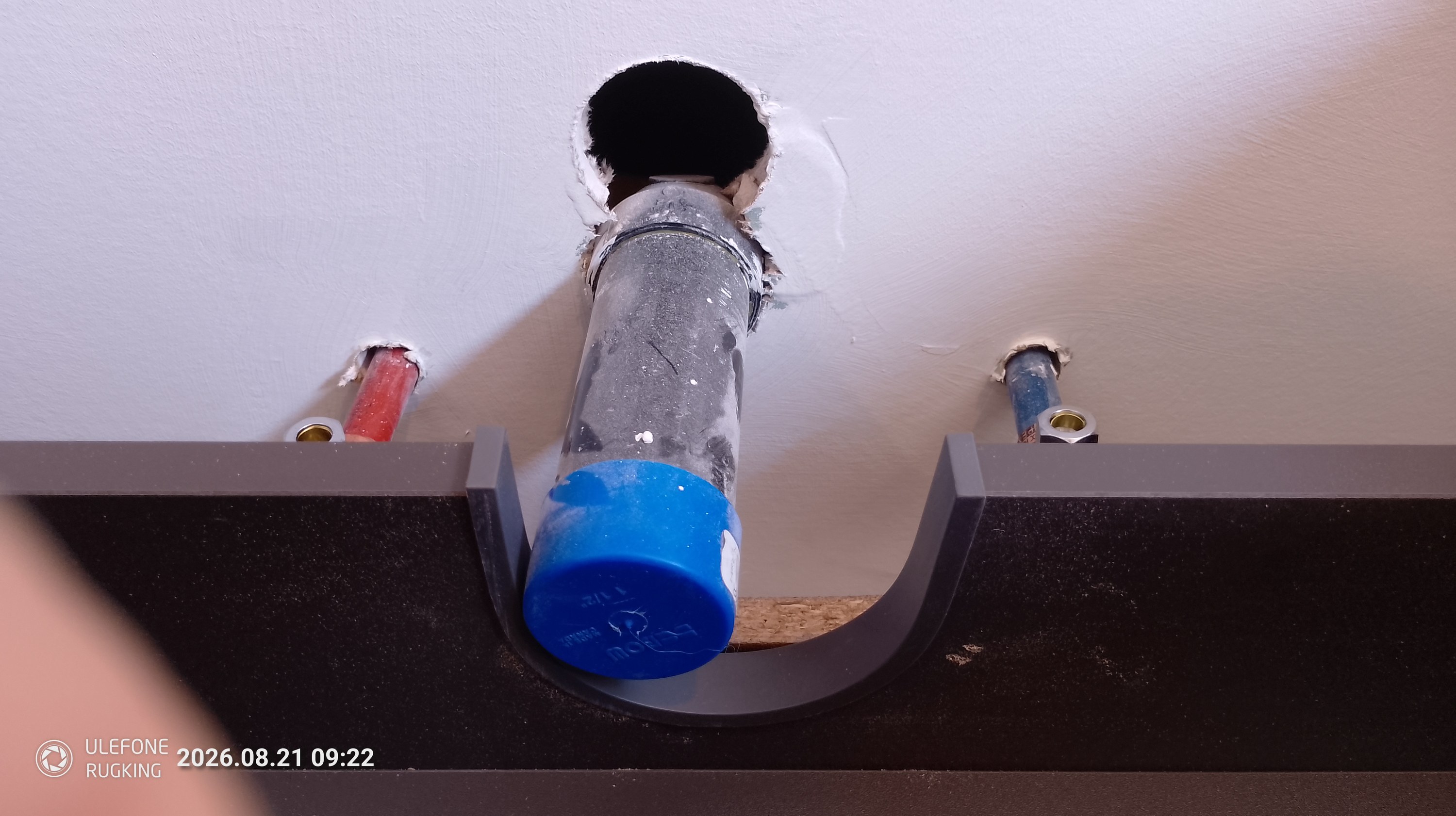 installer vanite salle de bain sous sol