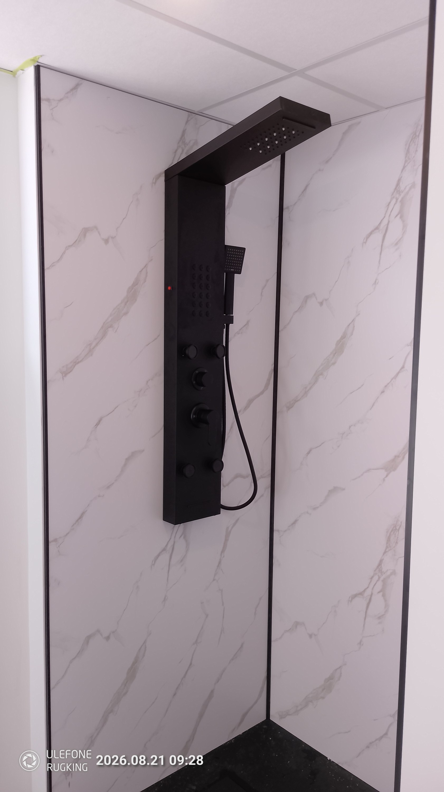 installer vanite salle de bain sous sol